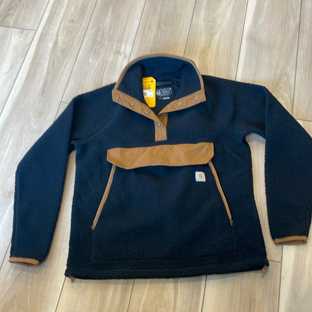 Brand new Carhartt fleece top in size small regular
